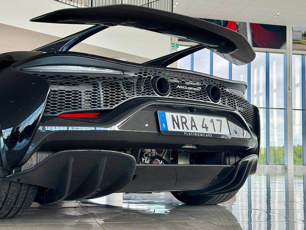 McLaren Artura Performance 700hk / MSO / NOVITEC / Full CARBON / B&W