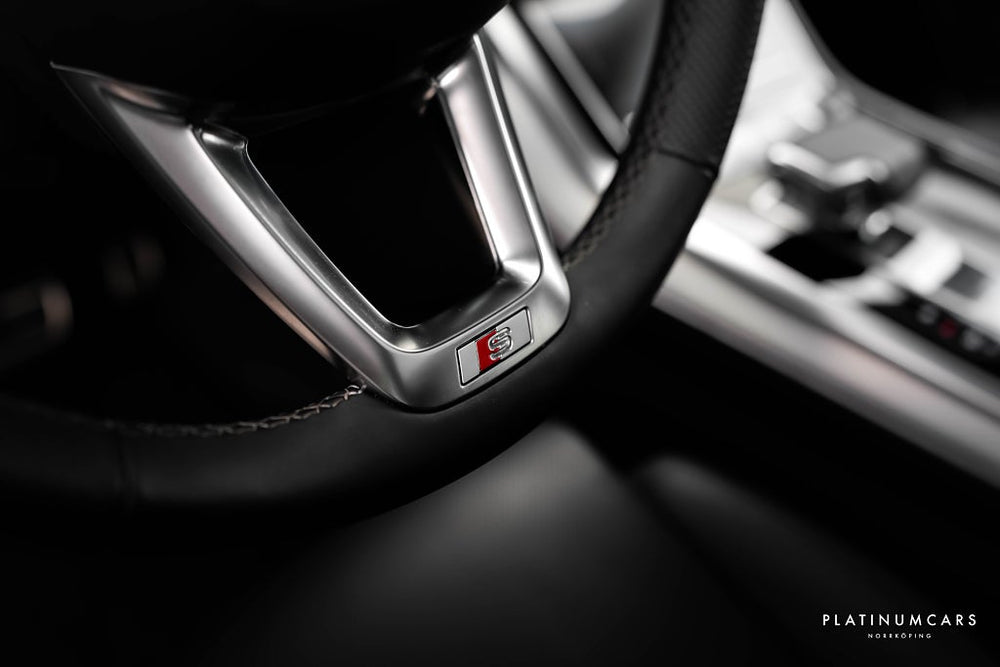 Audi Q8 60 TFSI e Q 490hk 2025 / Sv.såld / Selection / SPEC