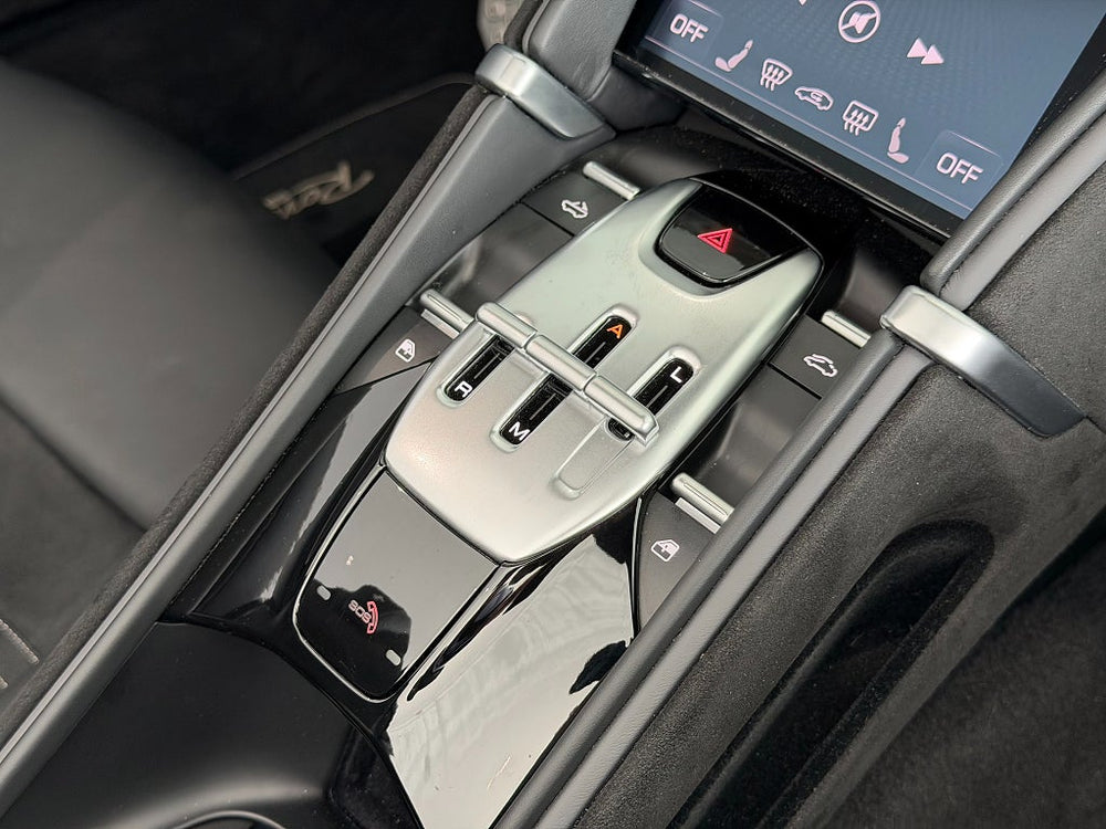 Ferrari Roma Spider V8 620hk / BluRoma