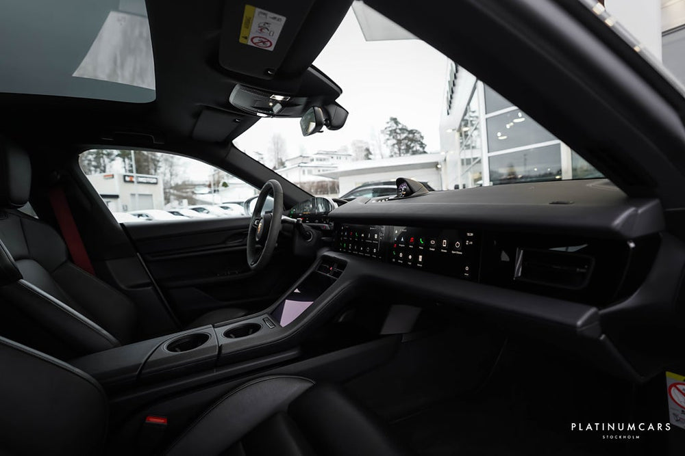 Porsche Taycan 4S Performance / BOSE / 18-vägs / Pano / SE SPEC