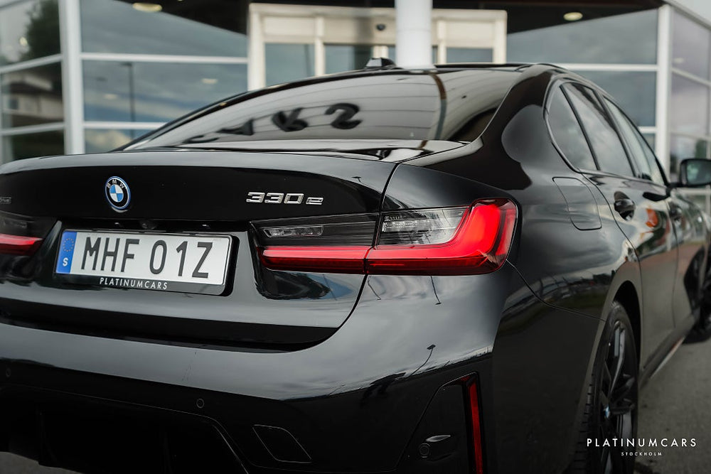 BMW 330e xDrive Sedan M Sport 292hk 2024 / LEASEBAR / Kolfiber