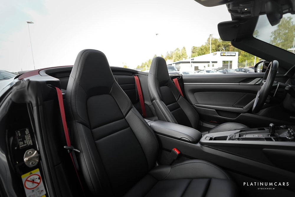 Porsche 911 992 Carrera 4S Cab PDK 450hk / Sv.såld / SE SPEC!