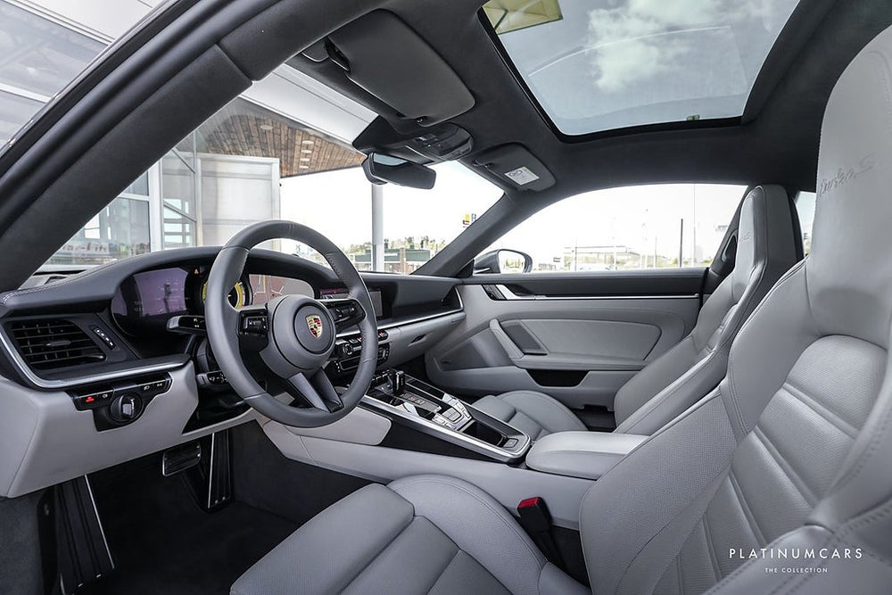 Porsche 911 Turbo S 650hk / SportDesign / Carbon / SE SPEC!