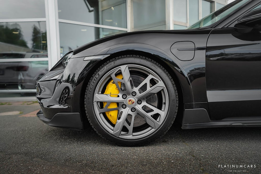 Porsche Taycan Turbo S Cross Turismo 761hk / 18-vägs / Kolfiber