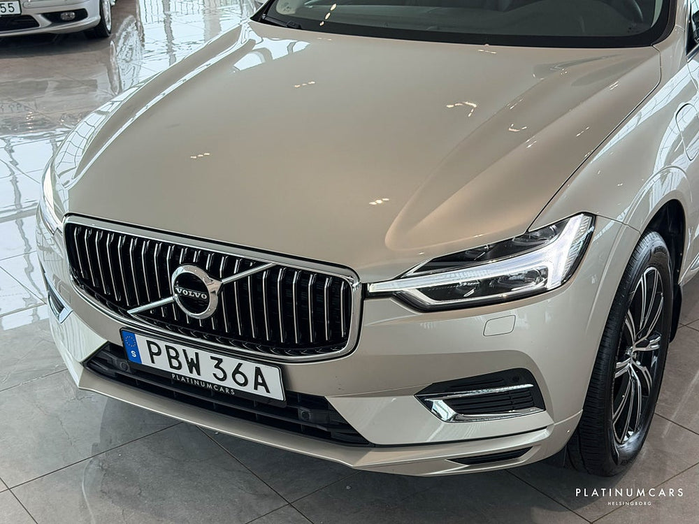 Volvo XC60 Recharge T6 AWD Momentum Advanced 341hk / Pano / VOC