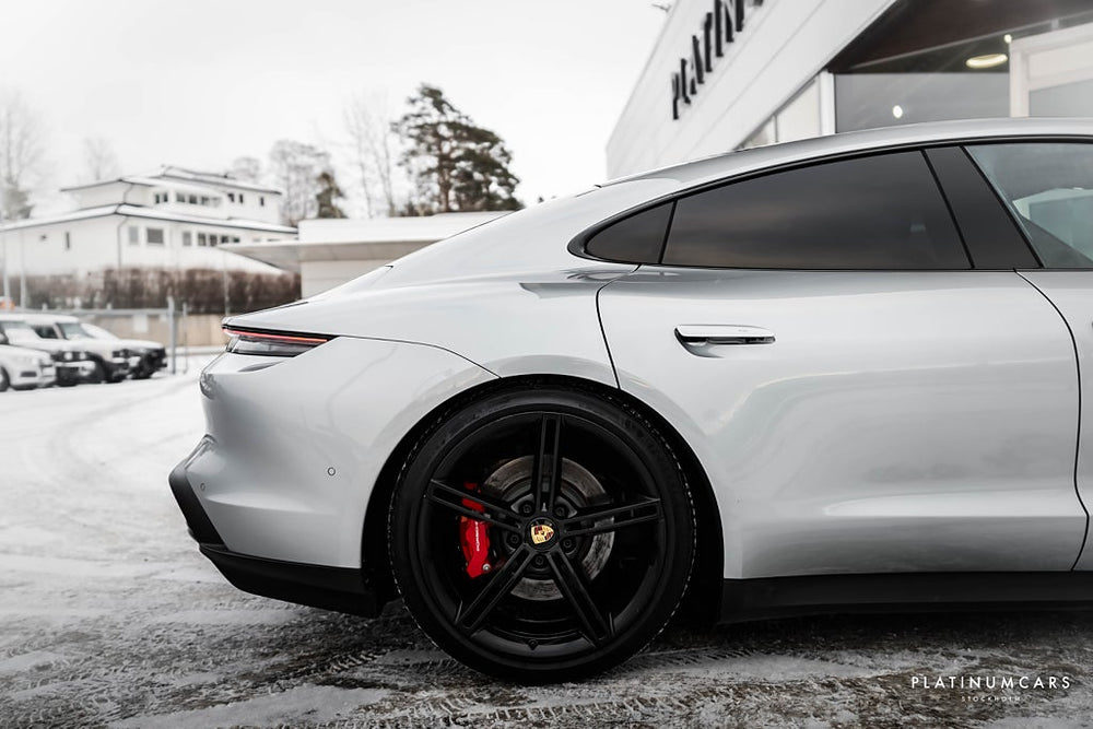 Porsche Taycan 4S Performance / BOSE / 18-vägs / Pano / SE SPEC
