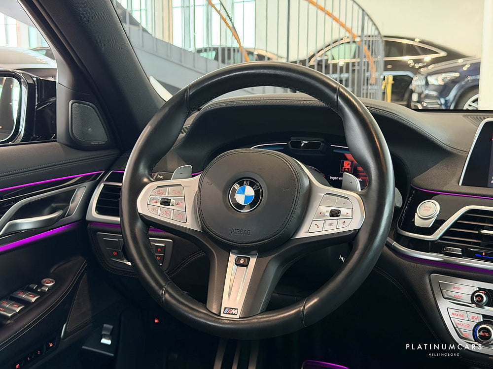 BMW 745e Steptronic M-Sport 394hk / Sv.såld / HUD / H&K