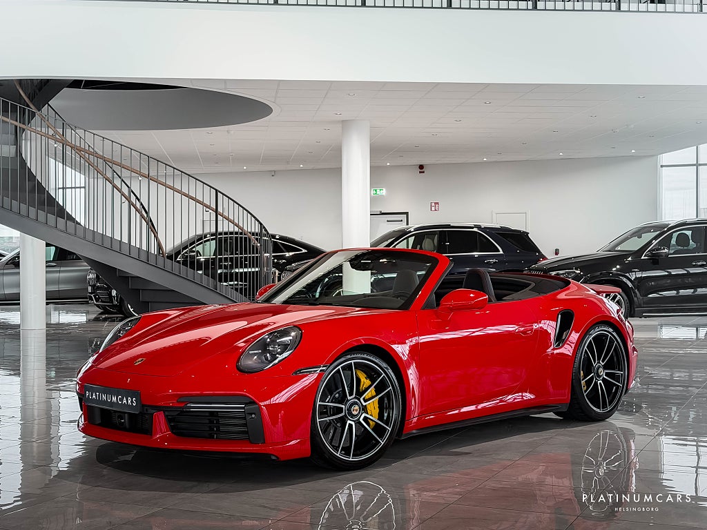 Porsche 911 Turbo S 992 Cabriolet 650hk / Sv.såld / LEASEBAR / Burmester