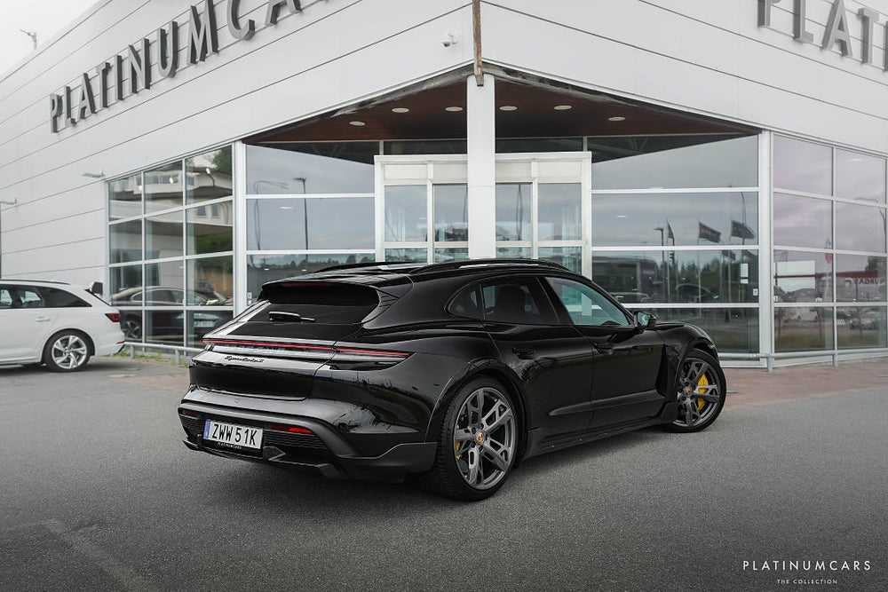 Porsche Taycan Turbo S Cross Turismo 761hk / 18-vägs / Kolfiber