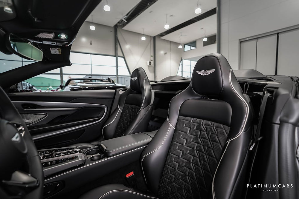 Aston Martin Vanquish Volante V12 835hk 2026
