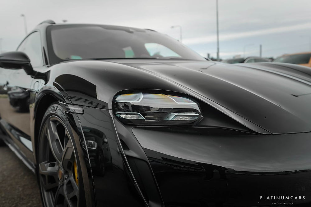 Porsche Taycan Turbo S Cross Turismo 761hk / 18-vägs / Kolfiber