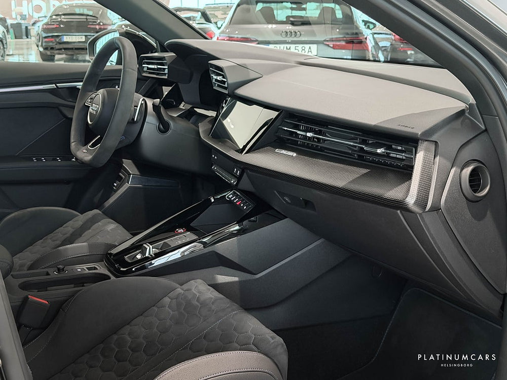Audi RS3 Performance EDT Sedan 407hk / 1 av 300 / Sv.såld / SPEC
