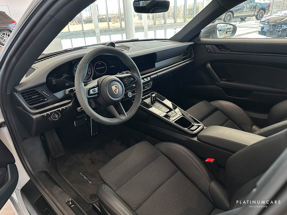 Porsche 911 992 Carrera T PDK 385hk / Sv.såld / Chrono / BOSE