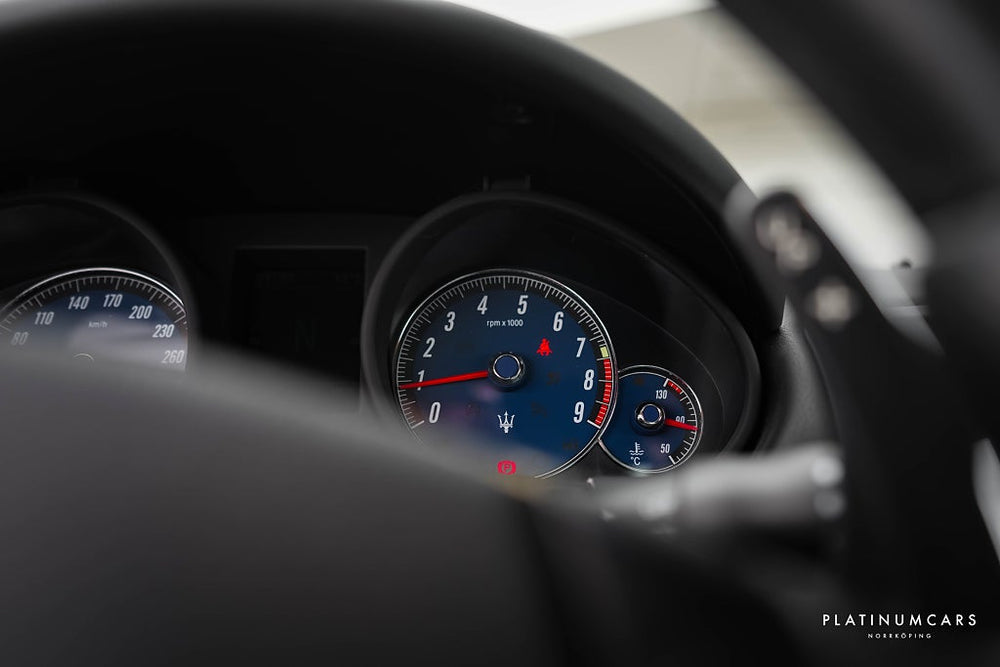 Maserati GranTurismo S MC-Shift 4.7 V8 439hk Coupé / Låga mil