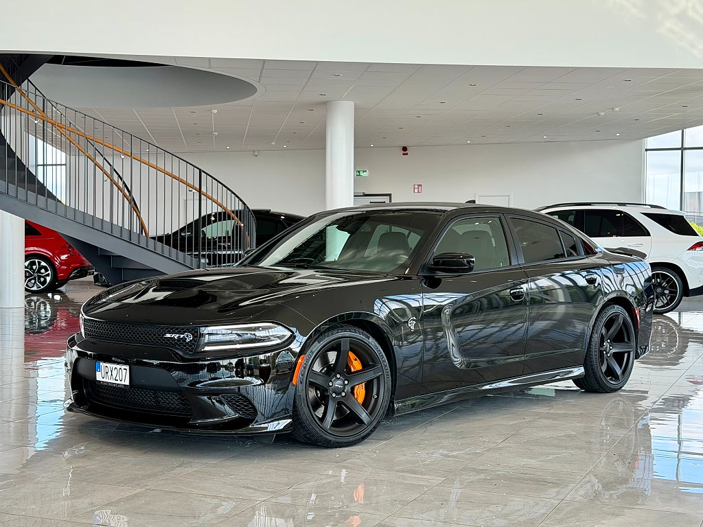 Dodge Charger SRT HELLCAT 6,2L HEMI 717hk / HiFi / Backkamera / Navi
