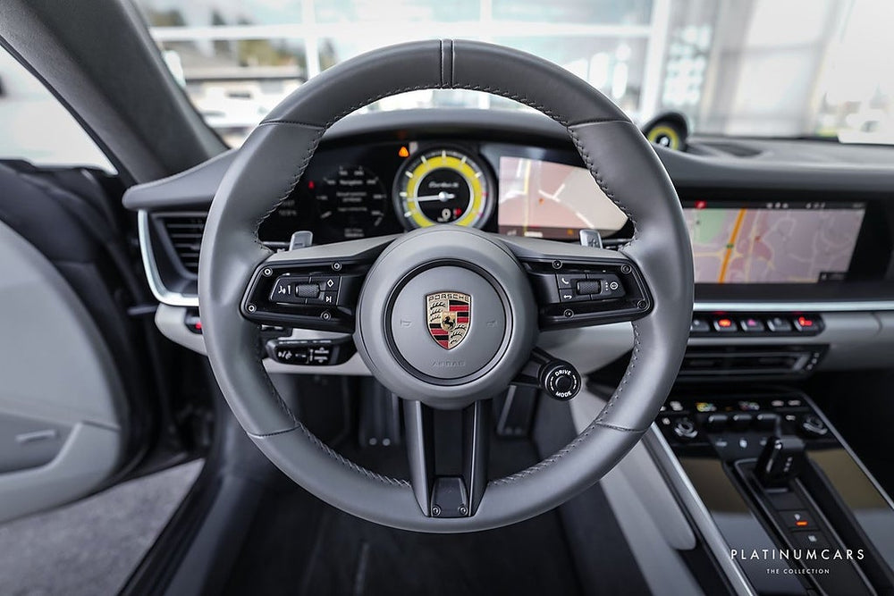 Porsche 911 Turbo S 650hk / SportDesign / Carbon / SE SPEC!