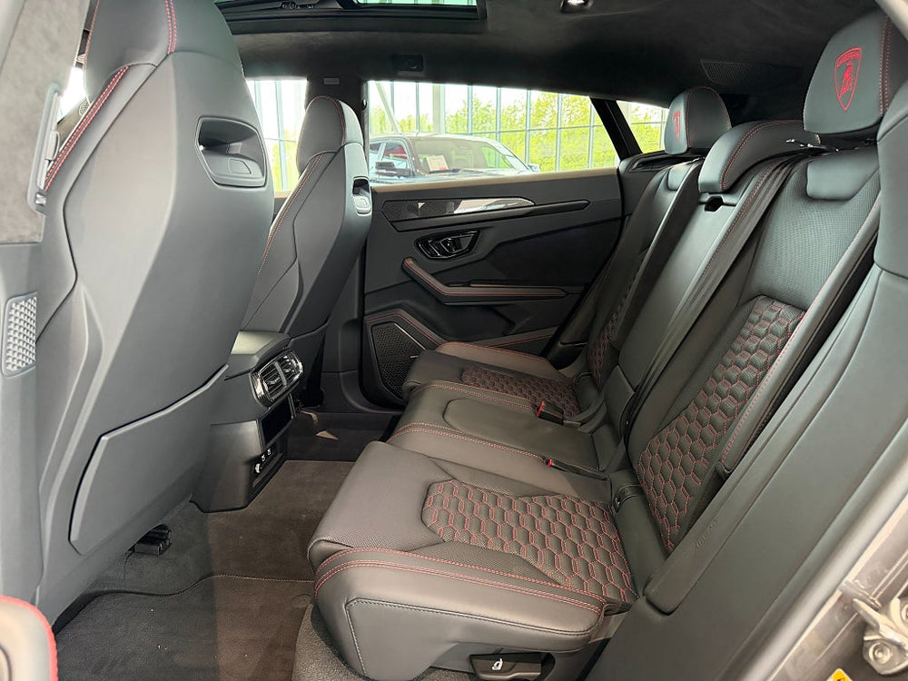 Lamborghini Urus S 666hk 2024 / Sv.såld / Style / Dark / B&O