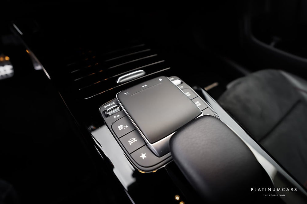 Mercedes-Benz CLA 200 d AMG Shooting Brake / Pano / Drag