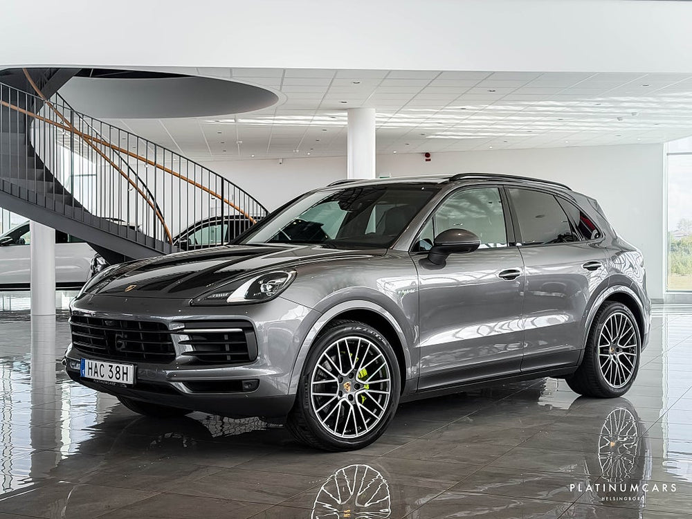 Porsche Cayenne E-Hybrid TipTronic S 462hk / Sv.såld / HUD / BOSE