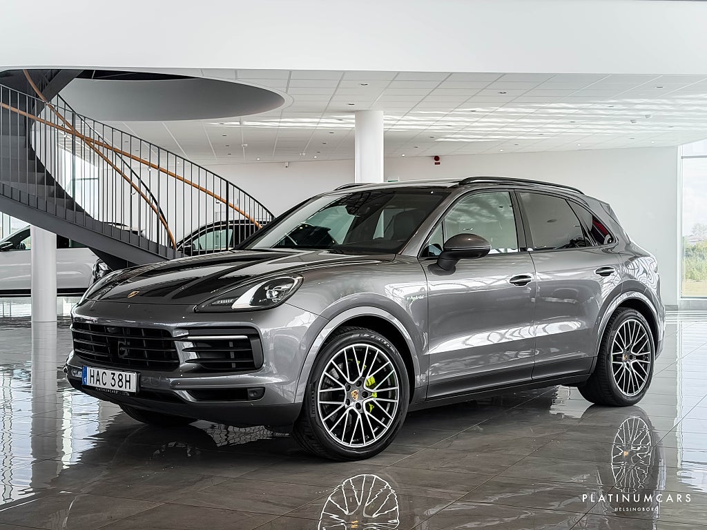 Porsche Cayenne E-Hybrid TipTronic S 462hk / Sv.såld / HUD / BOSE