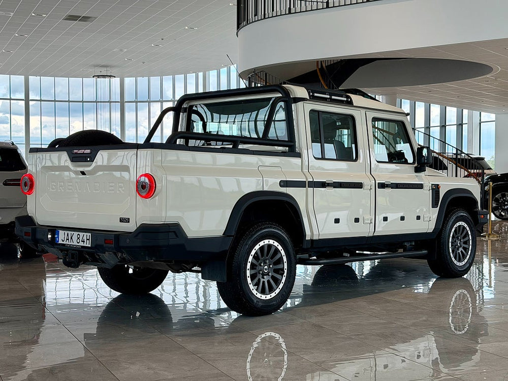 INEOS GRENADIER Quartermaster 3.0 4x4 286hk Pickup / LEASEBAR