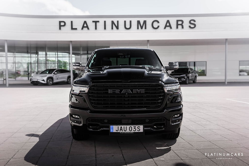 RAM 1500 Laramie Night Premium 2026 / NYA MOD/ LEASEBAR