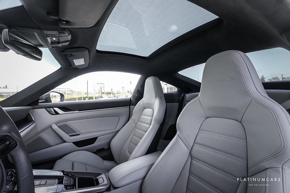 Porsche 911 Turbo S 650hk / SportDesign / Carbon / SE SPEC!