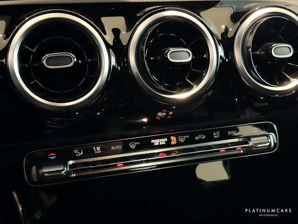 Mercedes-Benz A 220 Sedan AMG Line 190hk / CarPlay / Kamera