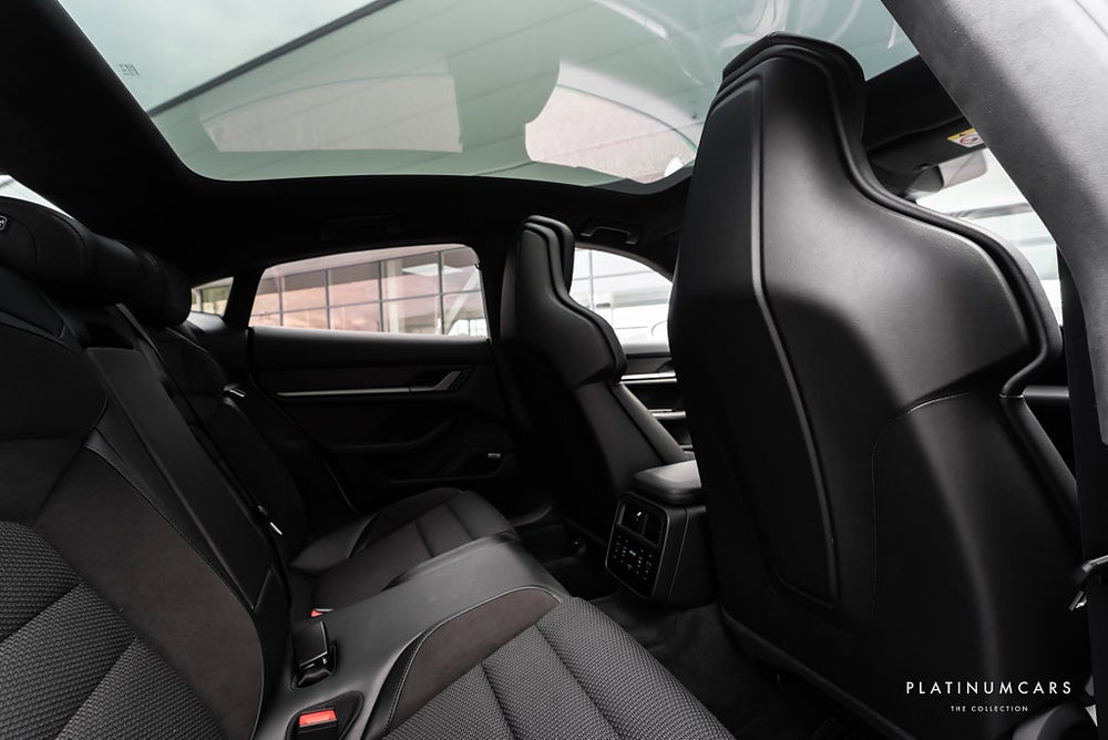 Porsche Taycan Turbo S Performance 761hk / Sv.såld / Carbon
