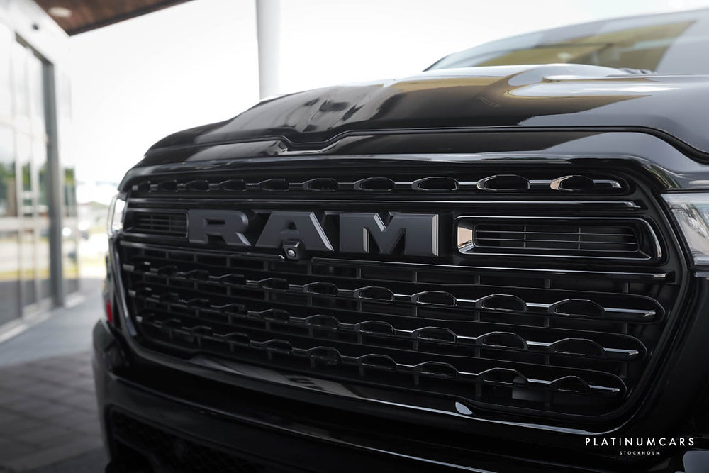 RAM 1500 Limited Rambox Night 2026 / LEASEBAR