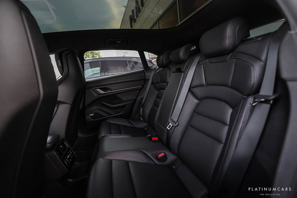 Porsche Taycan Turbo S Cross Turismo 761hk / 18-vägs / Kolfiber