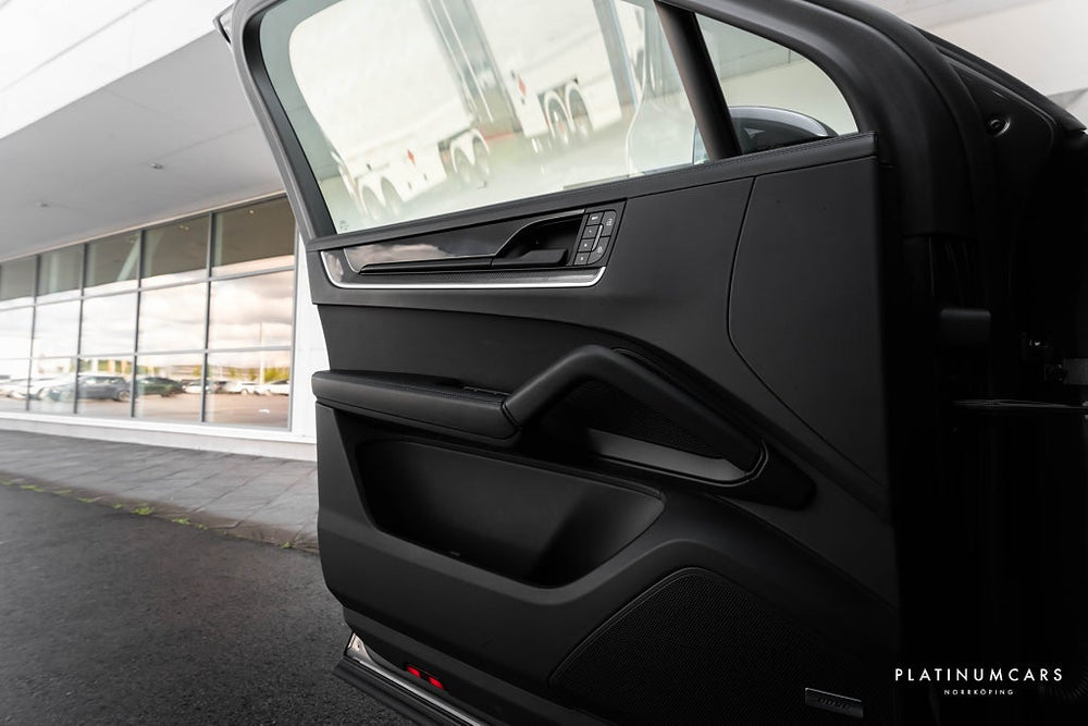 Porsche Cayenne S E-Hybrid 520hk / SportDesign / BOSE / Pano / Drag / HUD