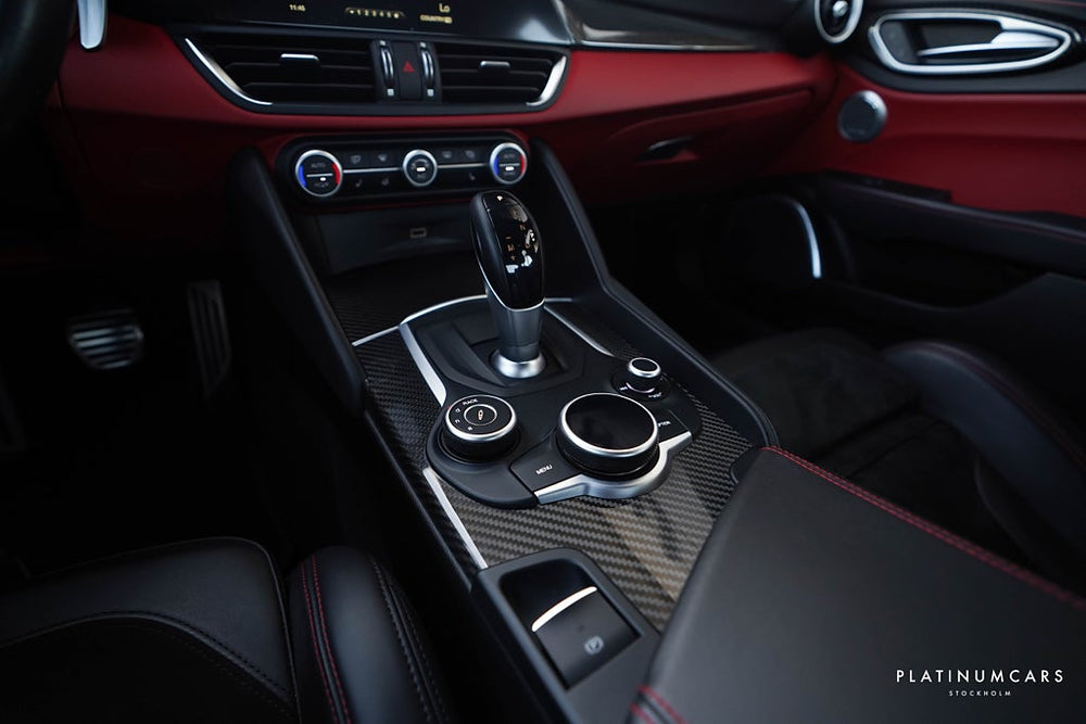 Alfa Romeo Giulia Quadrifoglio 510hk / Kolfiber /  H&K