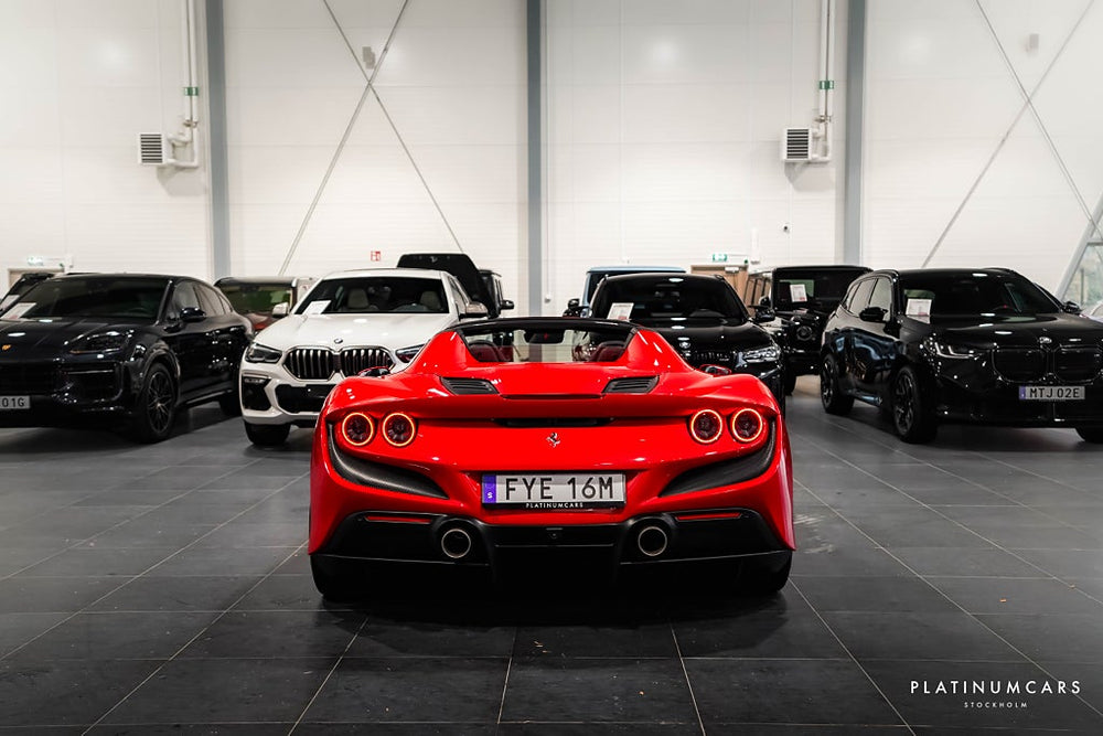 Ferrari F8 Spider Spider 3.9 V8 DCT 720hk / Carbon / Titan