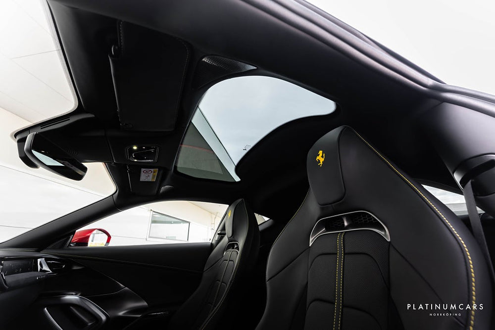 Ferrari 12Cilindri 2026 / ROSSO MAGMA / V12 / CARBON / PANORAMA / LEASEBAR
