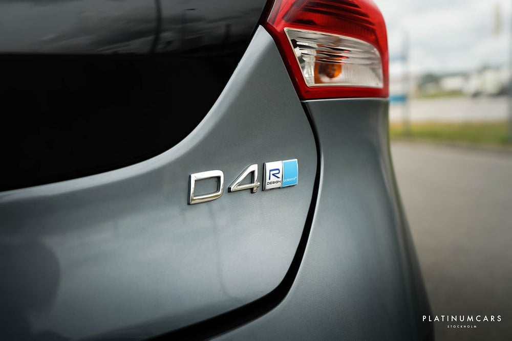 Volvo V40 D4 R-Design Polestar / Sv.Såld / Värmare / Pano