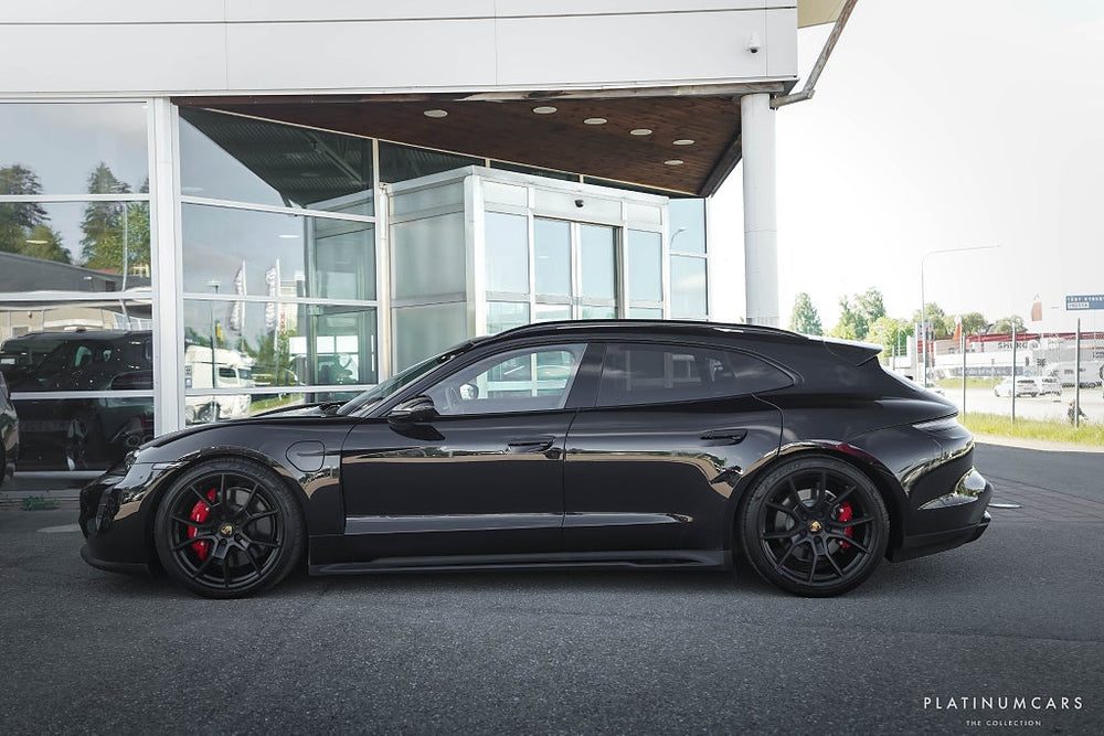 Porsche Taycan GTS Sport Turismo / 18-vägs / Bose / Pano / SE SPEC