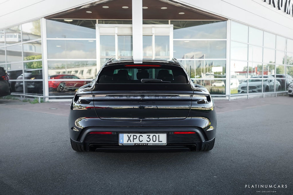Porsche Taycan GTS Sport Turismo / 18-vägs / Bose / Pano / SE SPEC