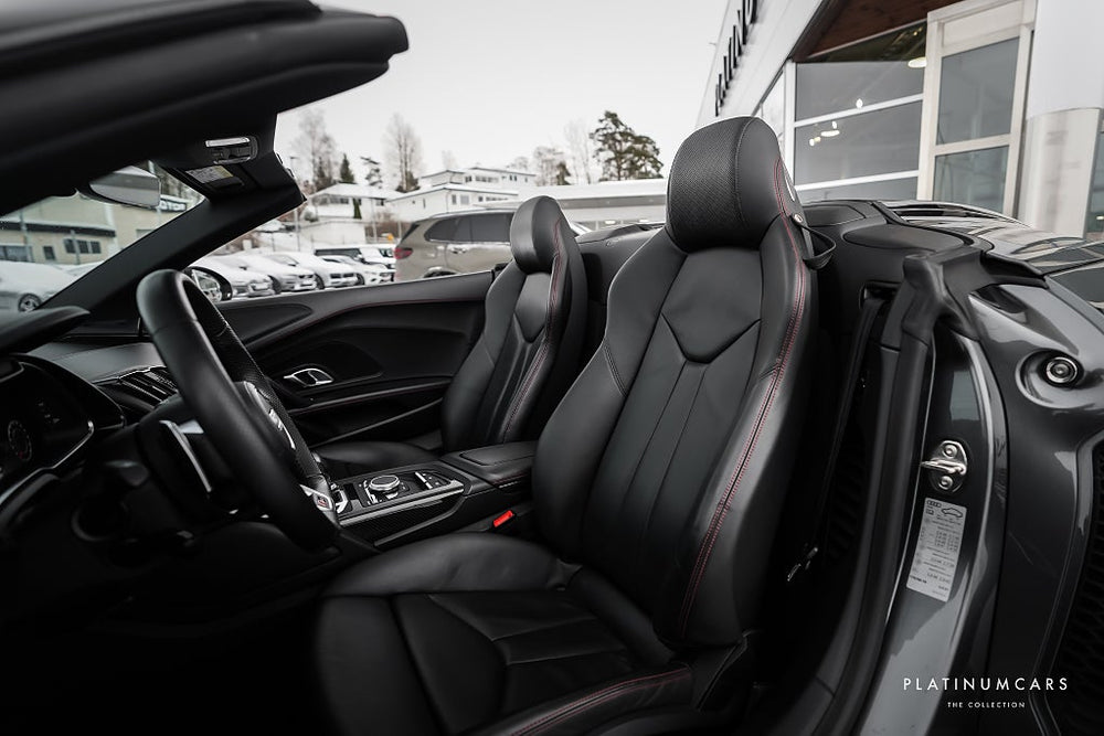 Audi R8 Spyder V10 Performance Q 620hk / B&O / Kolfiber