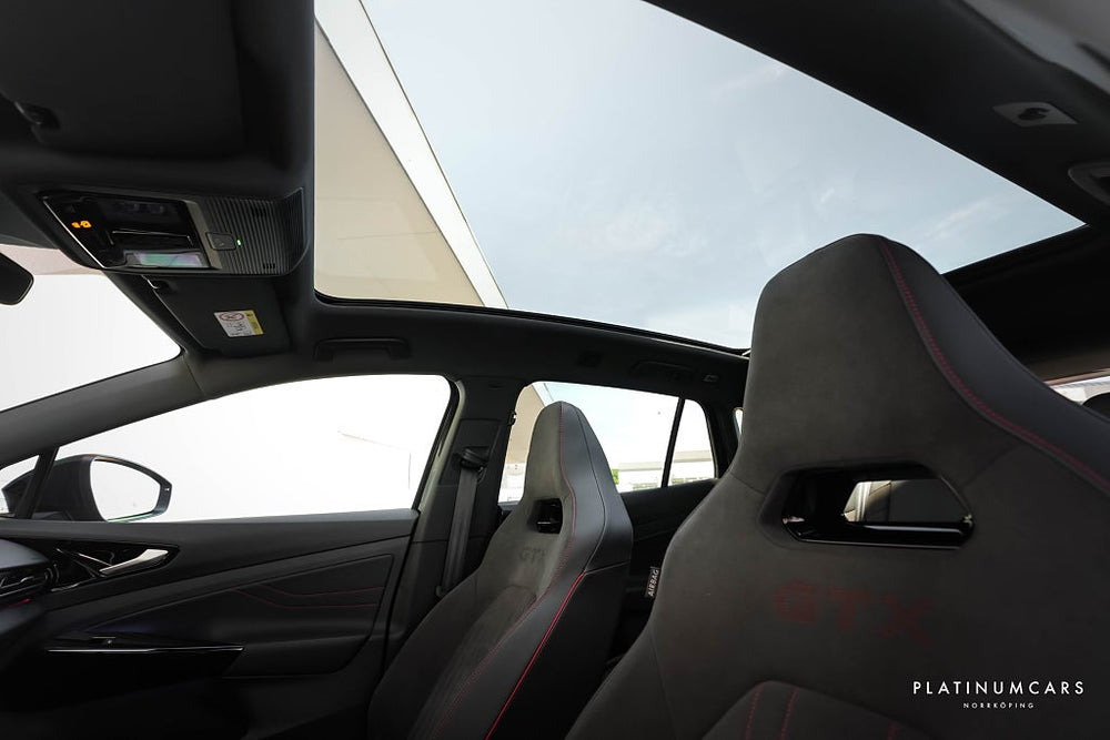 Volkswagen ID.4 GTX Comfort Plus / Sport / Design / Pano / Spec