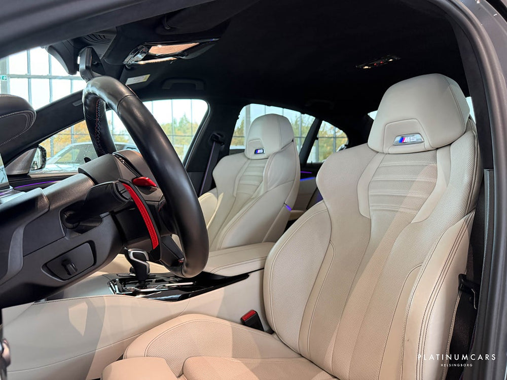 BMW M5 4.4 V8 AWD 600hk / Individual / B&W / HUD / Kolfiber