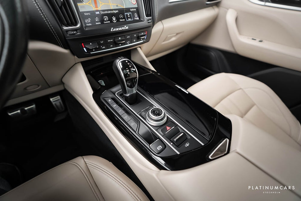 Maserati Levante S 430hk / Sv.Såld / Premium / Pano