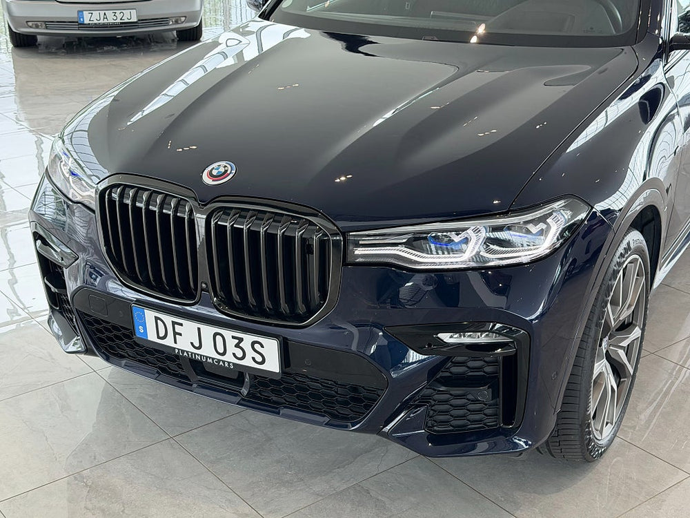 BMW X7 M50i xDrive 530hk / 7-sits / H&K / HUD / Night / Drag
