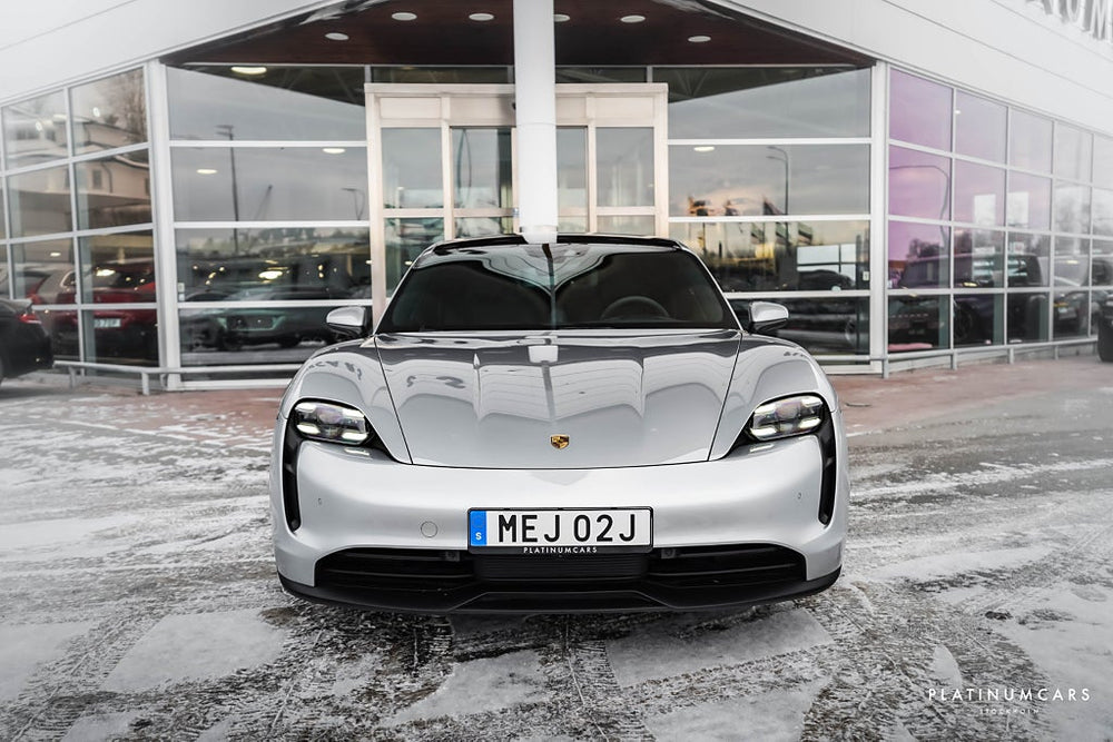 Porsche Taycan 4S Performance / BOSE / 18-vägs / Pano / SE SPEC
