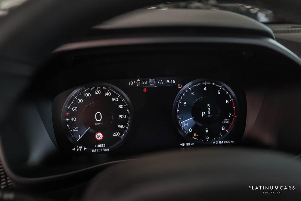 Volvo XC40 B4 AWD R-Design / LEASEBAR / H&K / Dragkrok