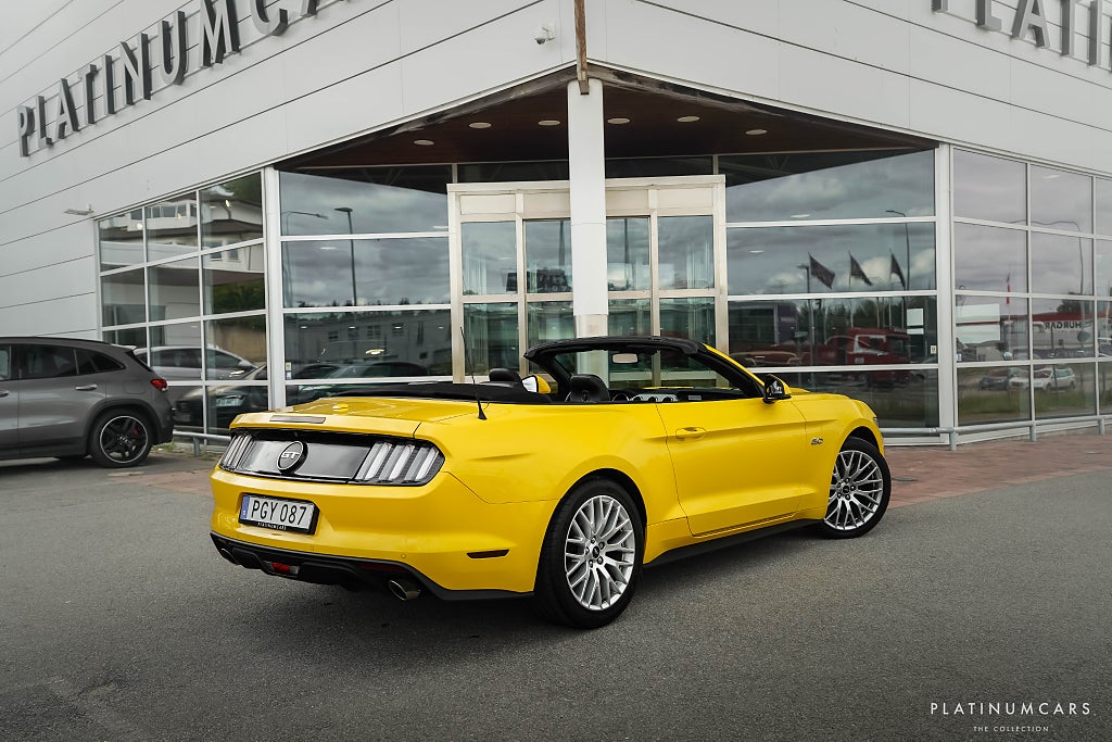 Ford Mustang GT Convertible 421hk / Sv.Såld / Låga mil  / Shaker