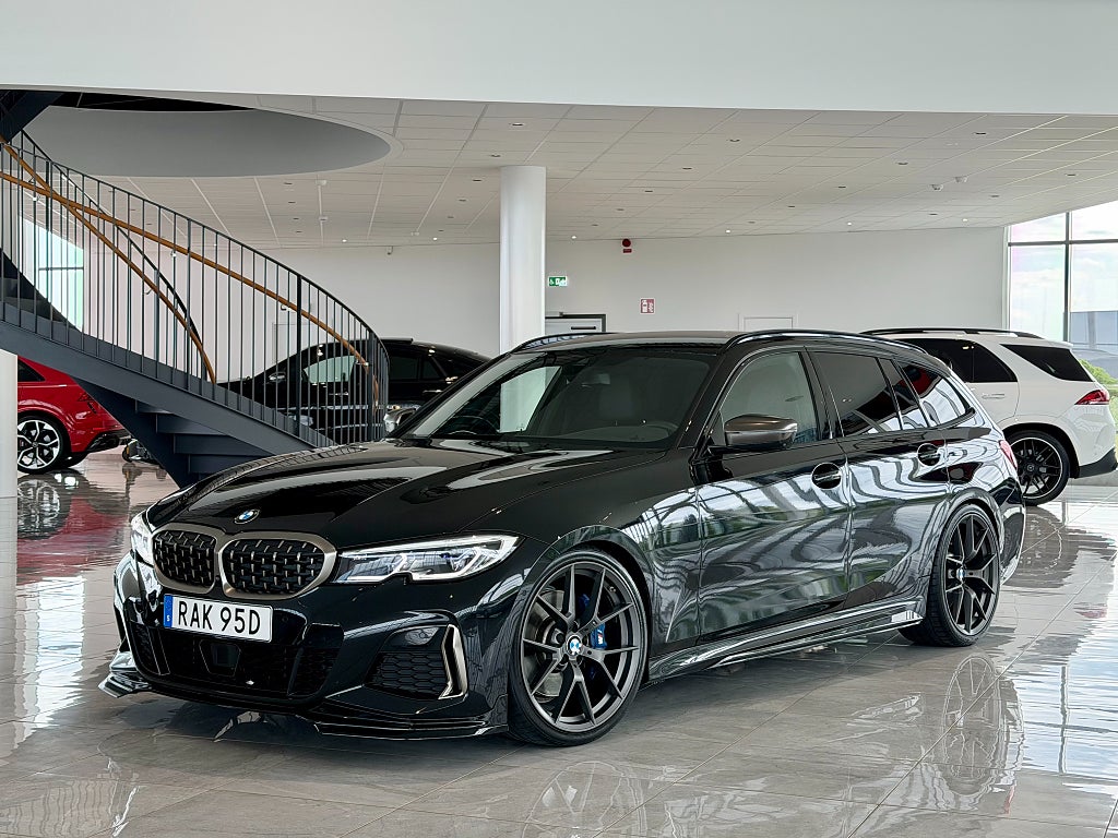 BMW M340i xDrive Touring 374hk / Laser / HUD / Navi Prof / 360°