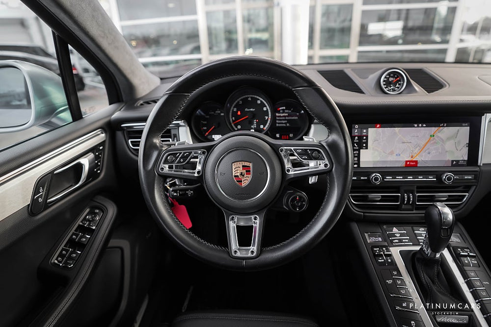 Porsche Macan Turbo PDK 440hk / Pano / Värmare / Sv.Såld