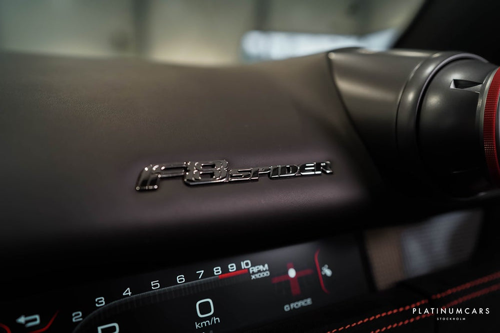 Ferrari F8 Spider Spider 3.9 V8 DCT 720hk / Carbon / Titan