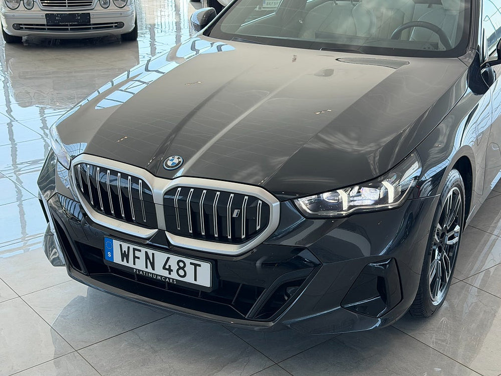 BMW i5 eDrive40 Touring M Sport 340hk / Connected Prof / H&K